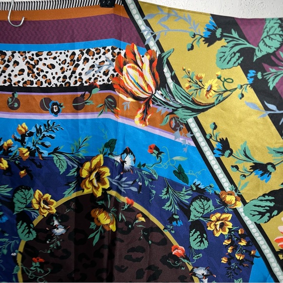 Ann Taylor BNWT 100% Silk Large Square Mixed Pattern Leopard Floral Print Scarf - Picture 3 of 12